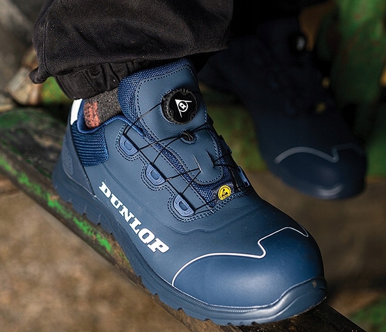 Uniwersalne obuwie robocze na każdą porę roku