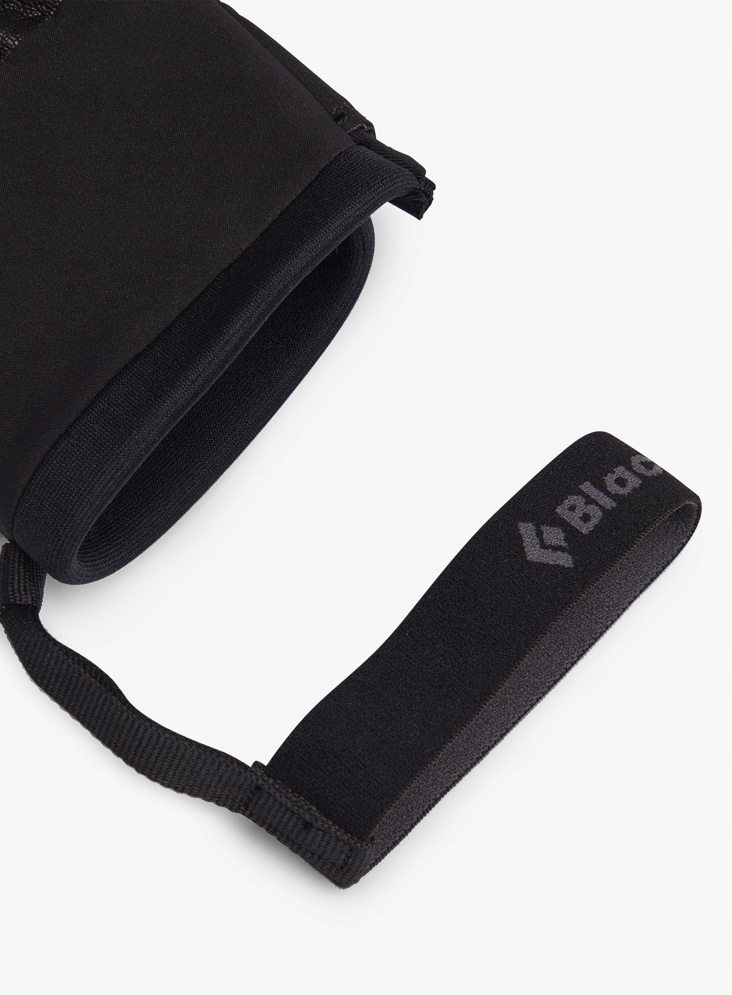 Neoprenowy mankiet z regulacją dla lepszego dopasowania