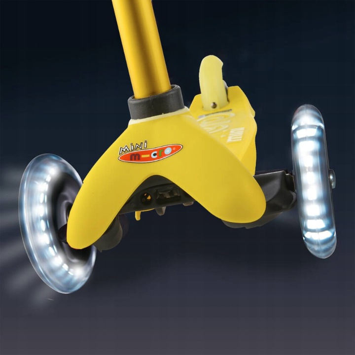 Antypoślizgowy podest dostosowany do dziecięcych stóp