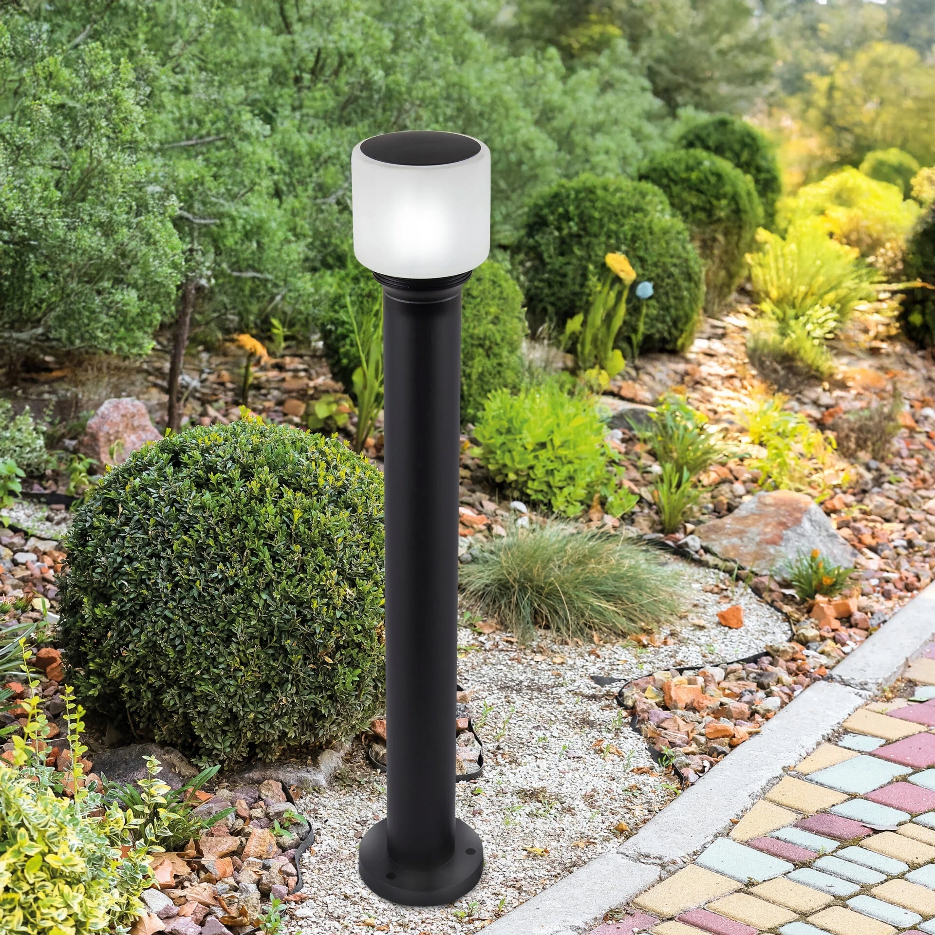 Lampa ogrodowa stojąca MADRID 80 E27 czarna IP44 Goldlux – Idealne oświetlenie dla Twojego ogrodu