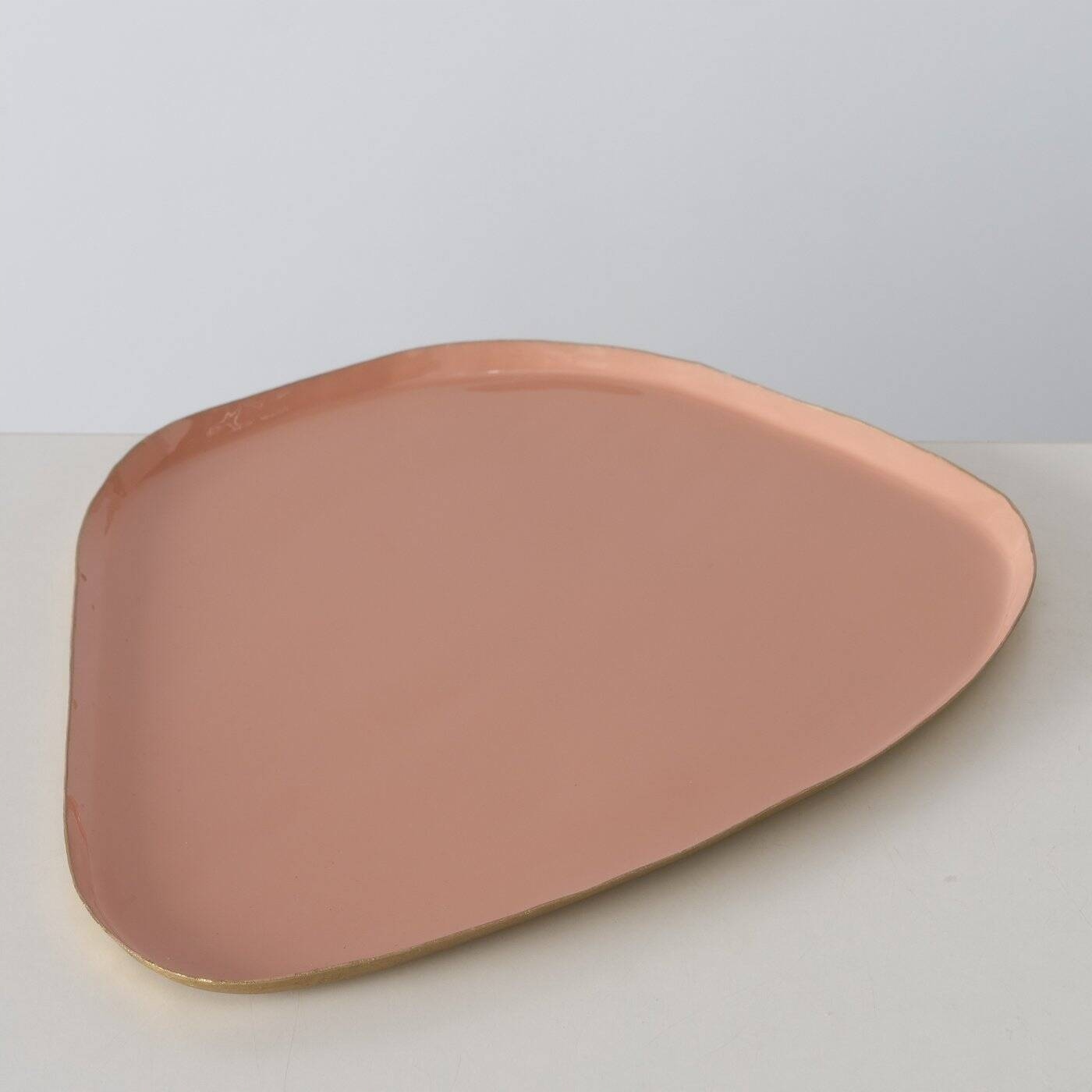 Unikalny design i kolorystyka – Owalny kształt z bogatymi kolorami