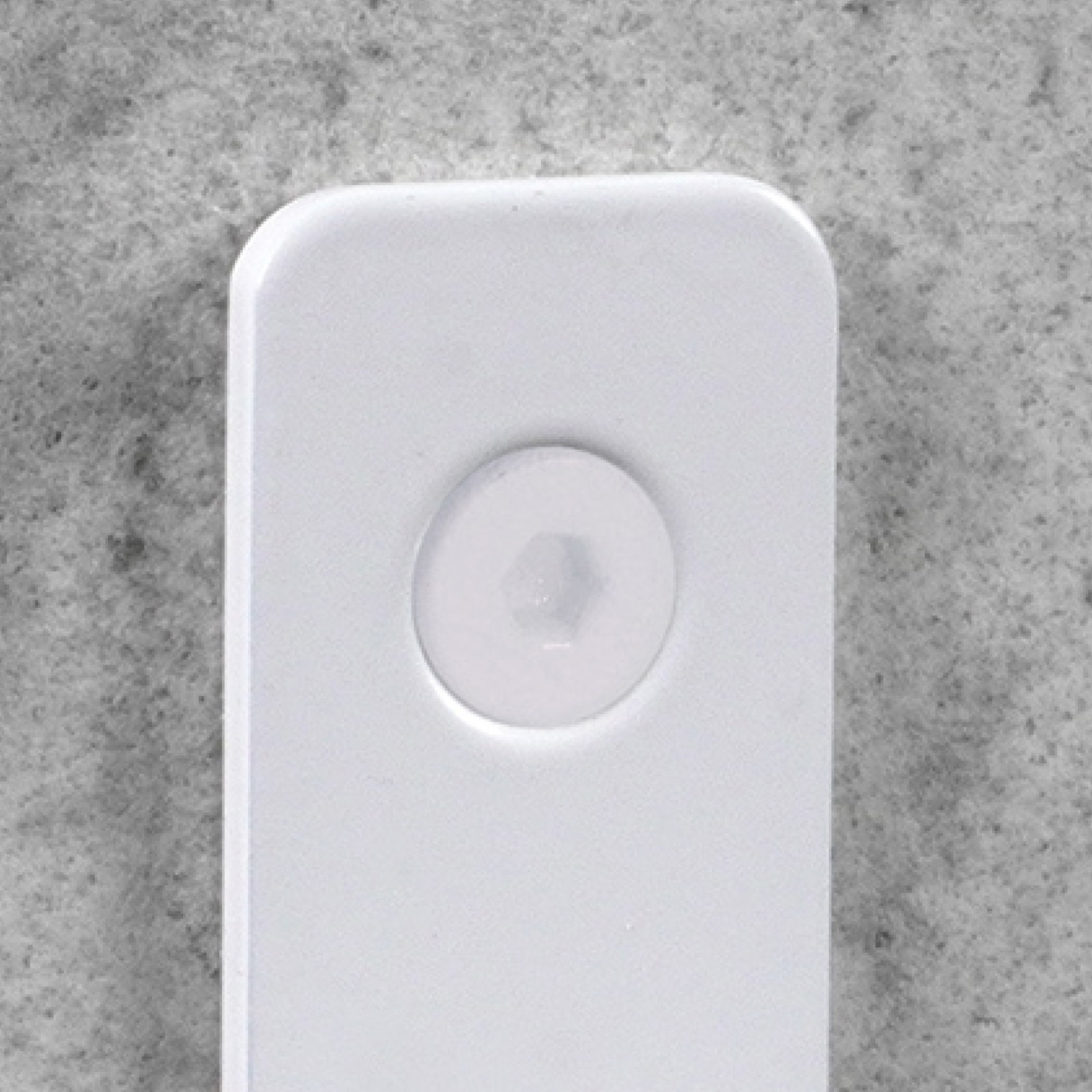 Śrubki do montażu w kolorze wykończenia