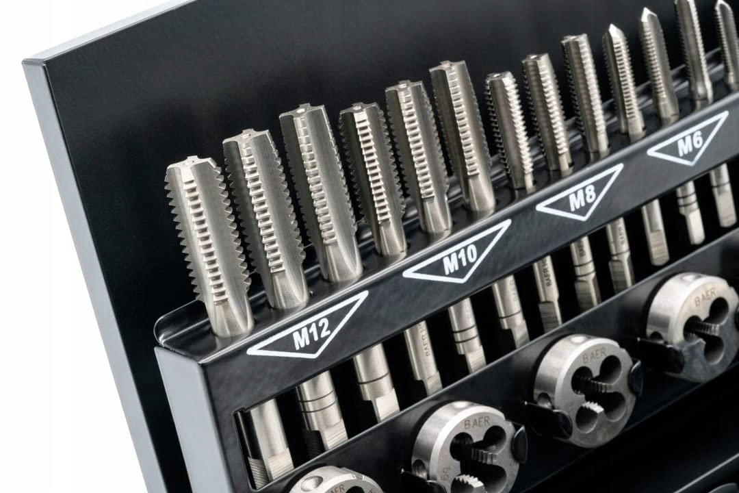 Zawartość zestawu – Różnorodne gwintowniki i narzynki