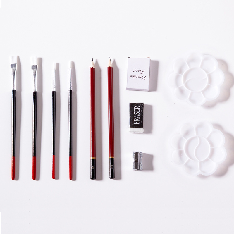 Zestaw zawiera – Bogaty wybór narzędzi do malowania