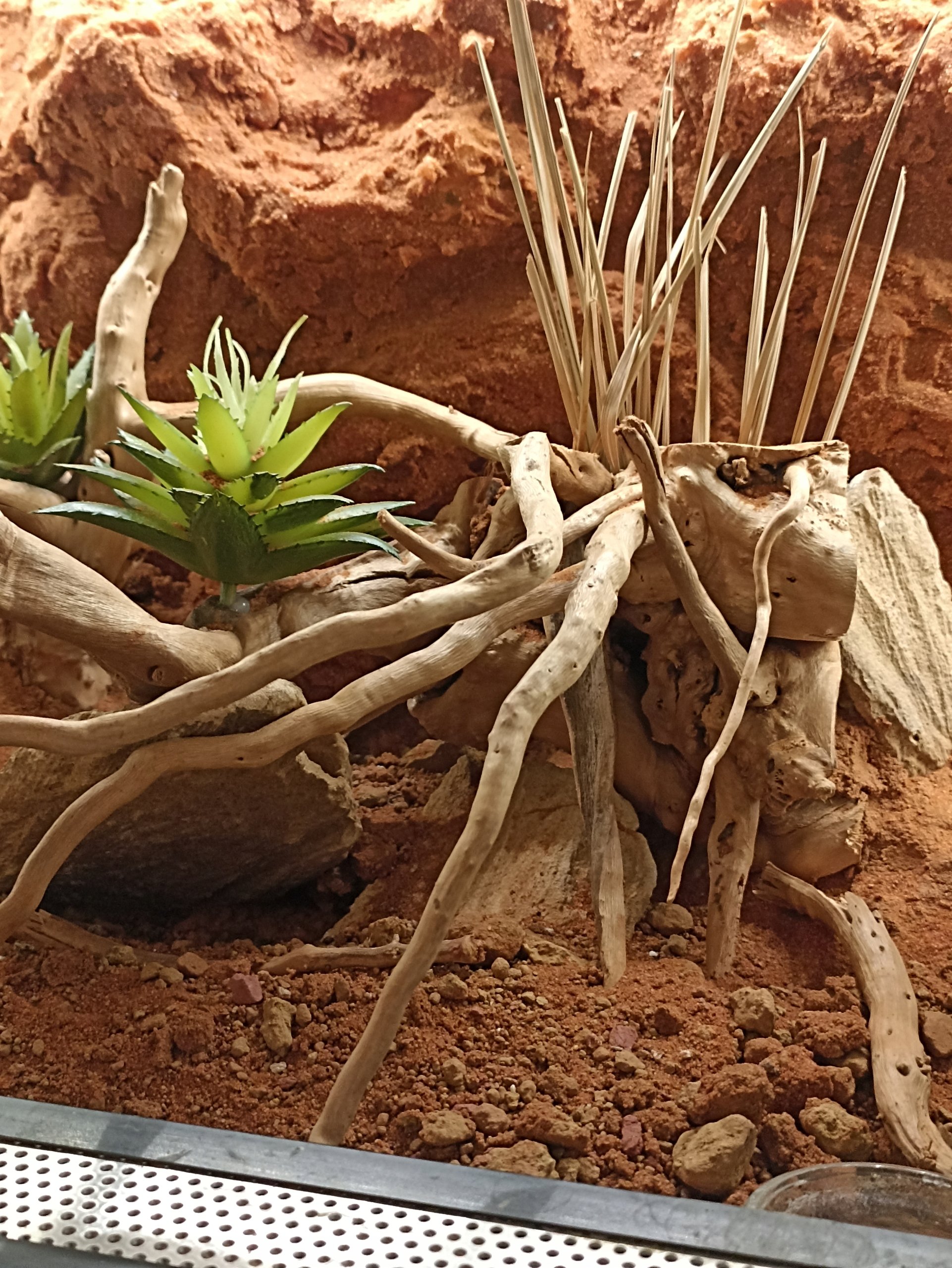 Mieszanka naturalnych składników – piasek, granit i glina