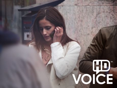 Ciesz się krystalicznie czystym dźwiękiem podczas połączeń w telefonie Sony Xperia E z Androidem dzięki funkcji HD Voice.
