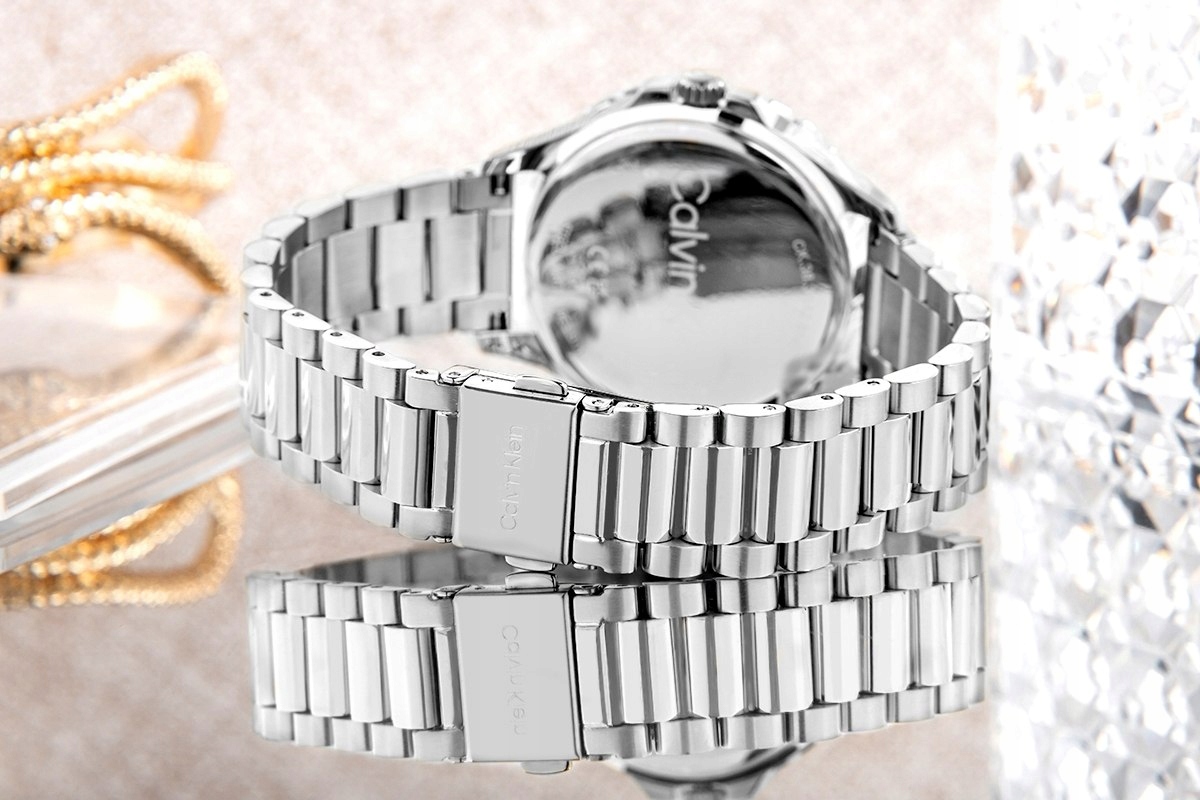 Segmentowana bransoleta – połączenie elegancji i komfortu