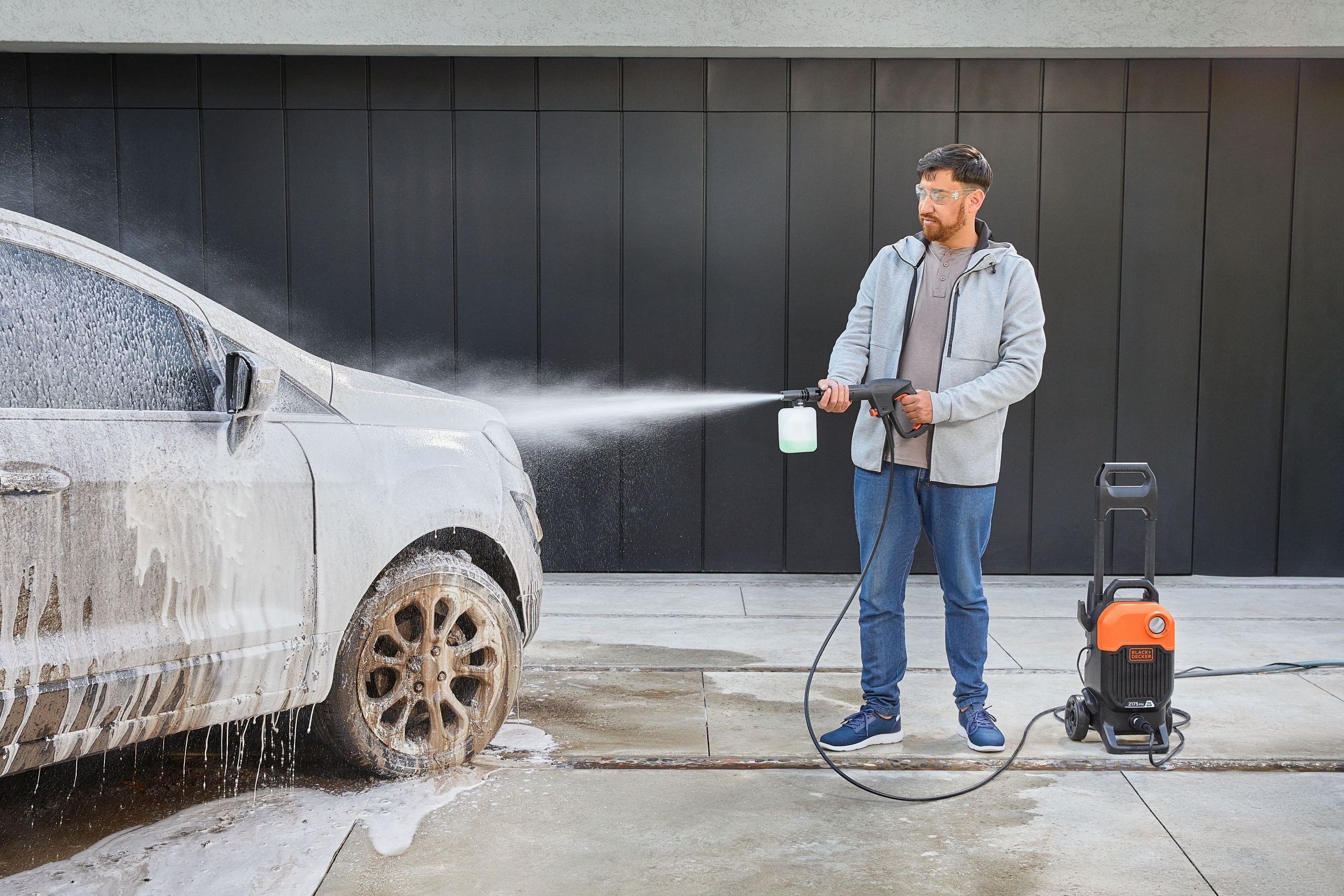 Mocny silnik 2000 W i maksymalne ciśnienie 150 bar