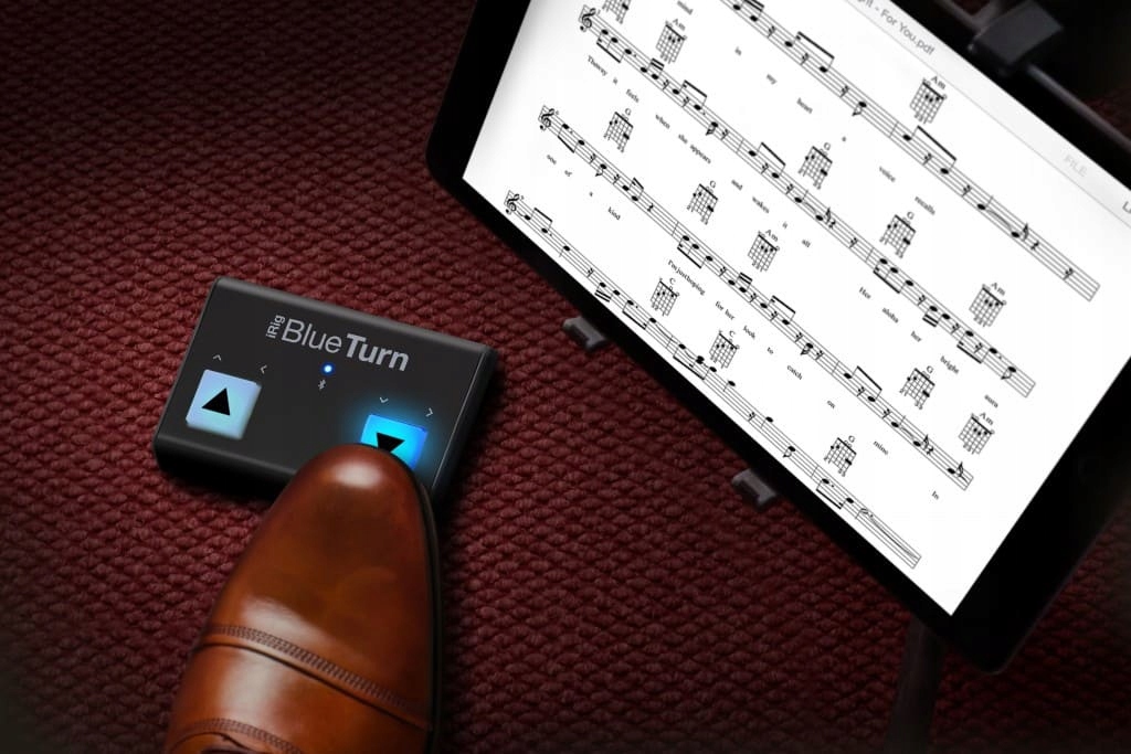 Bezprzewodowa zmiana stron przez Bluetooth