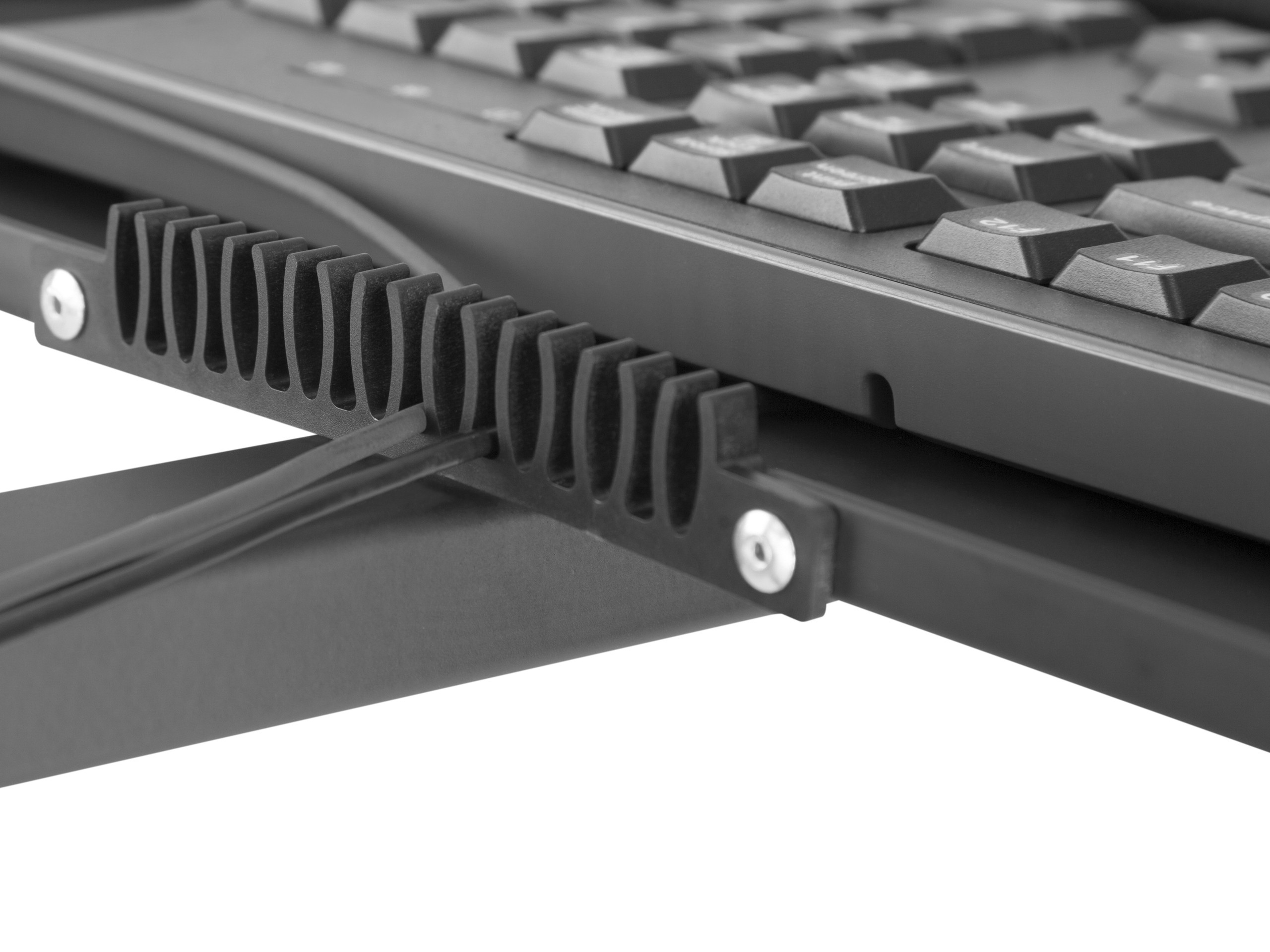 Ulepszona półka na klawiaturę dla komfortu użytkowania