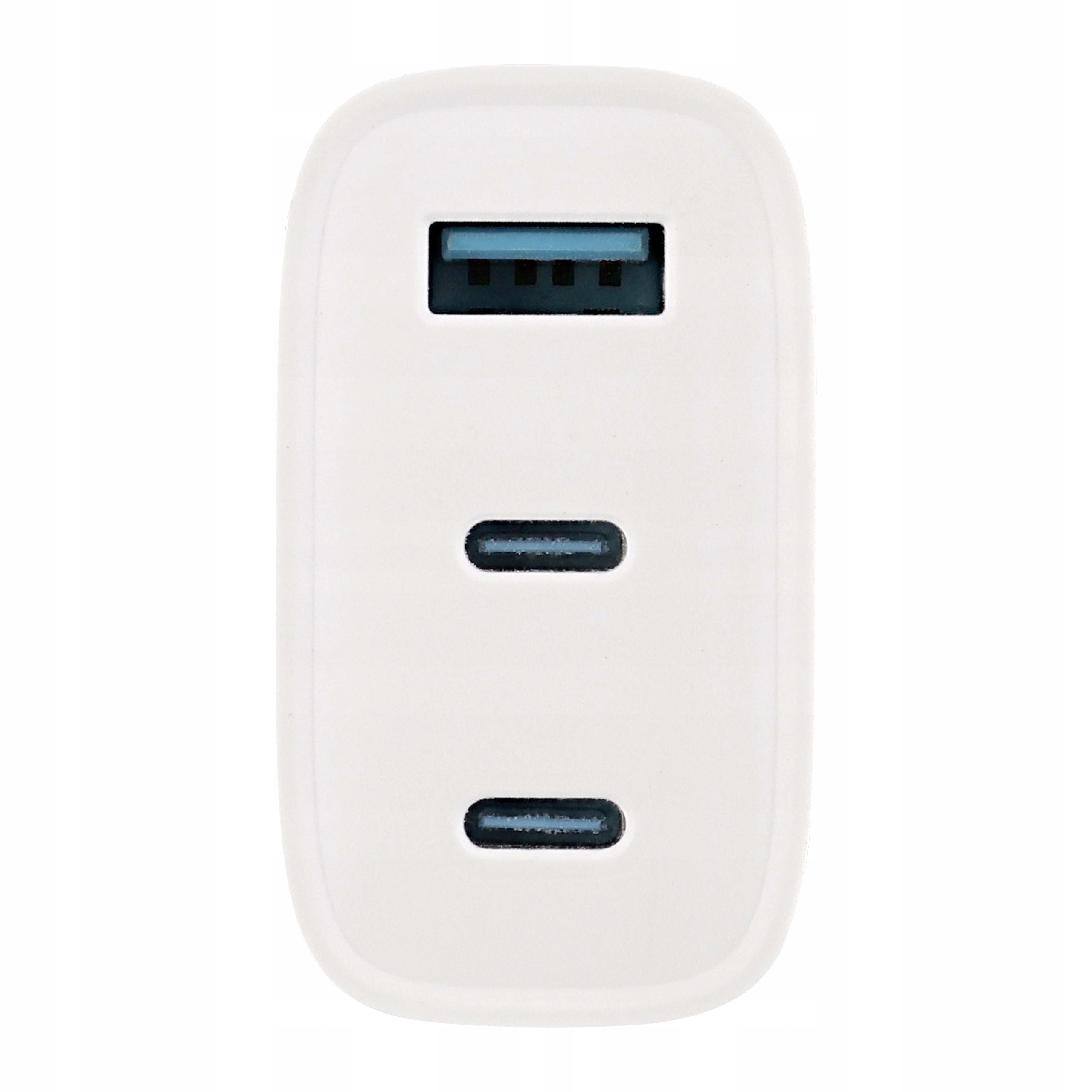 Trzy porty ładowania – 2x USB-C i 1x USB-A