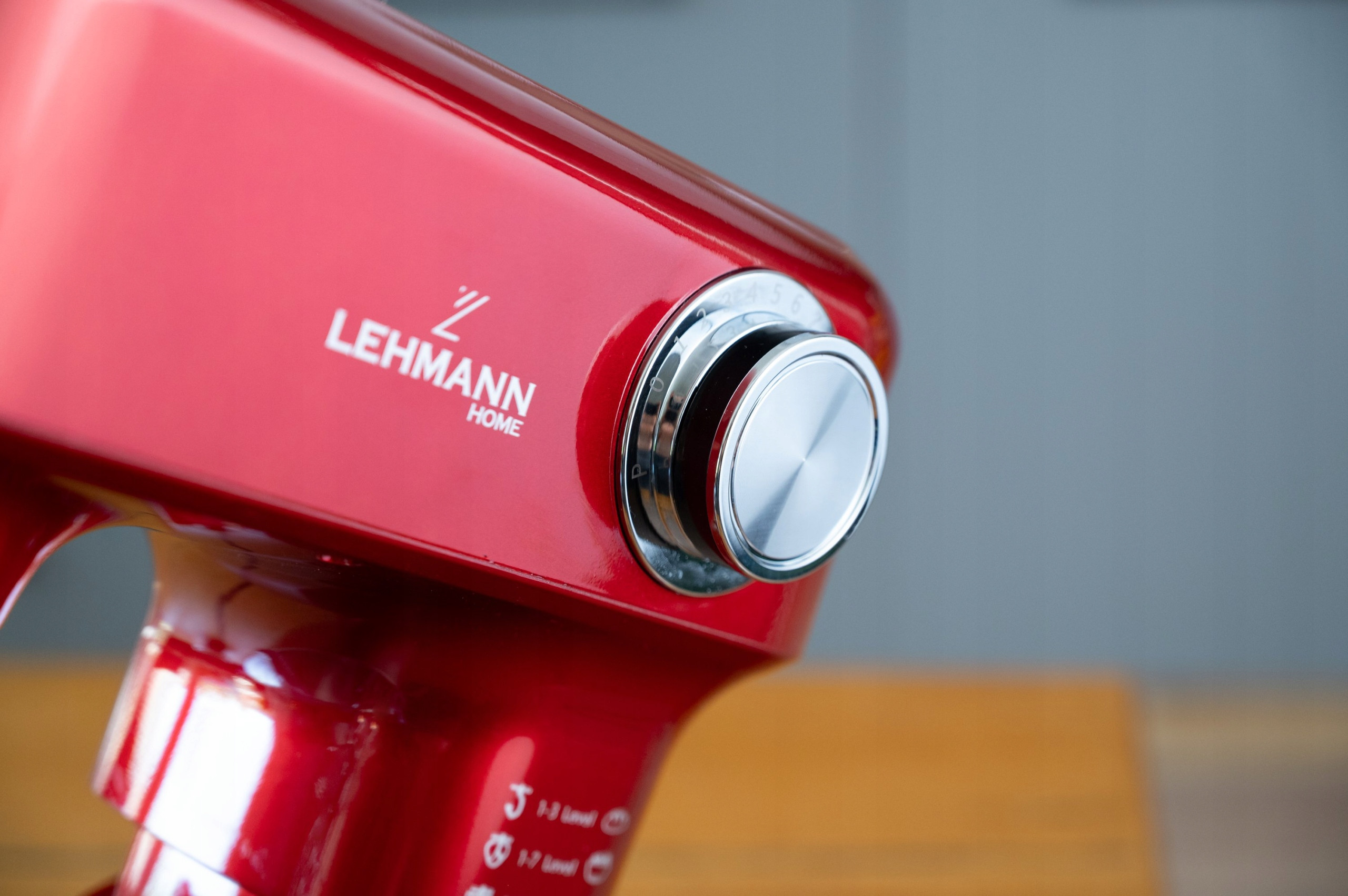 ROBOT PLANETARNY KUCHENNY MIKSER MIESZADŁA HAK MISA OBROTOWA LEHMANN RED Bezpieczeństwo automatyczne zatrzymanie podczas podniesienia głowicy blokada bezpieczeństwa blokada pokrywy blokada ramienia mieszającego nóżki antypoślizgowe wyłącznik bezpieczeństwa zabezpieczenie przed nieprawidłowym montażem zabezpieczenie przed przegrzaniem