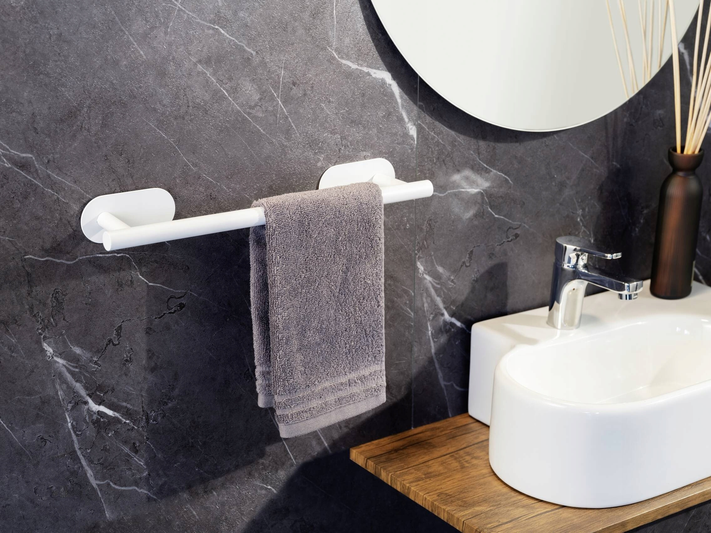 Bezinwazyjny montaż dzięki systemowi Turbo-Loc