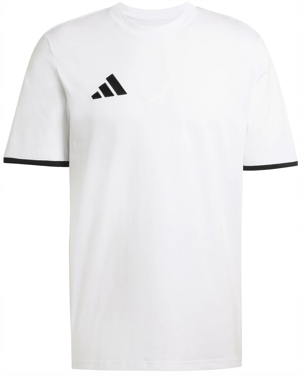 Kolor biały z czarnymi akcentami – Klasyka w nowoczesnym wydaniu