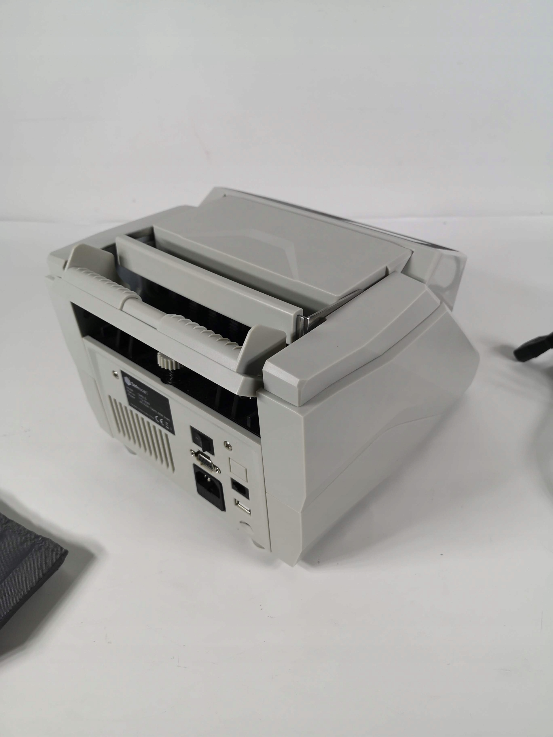 Duży wyświetlacz LCD i intuicyjna obsługa – Komfort użytkowania