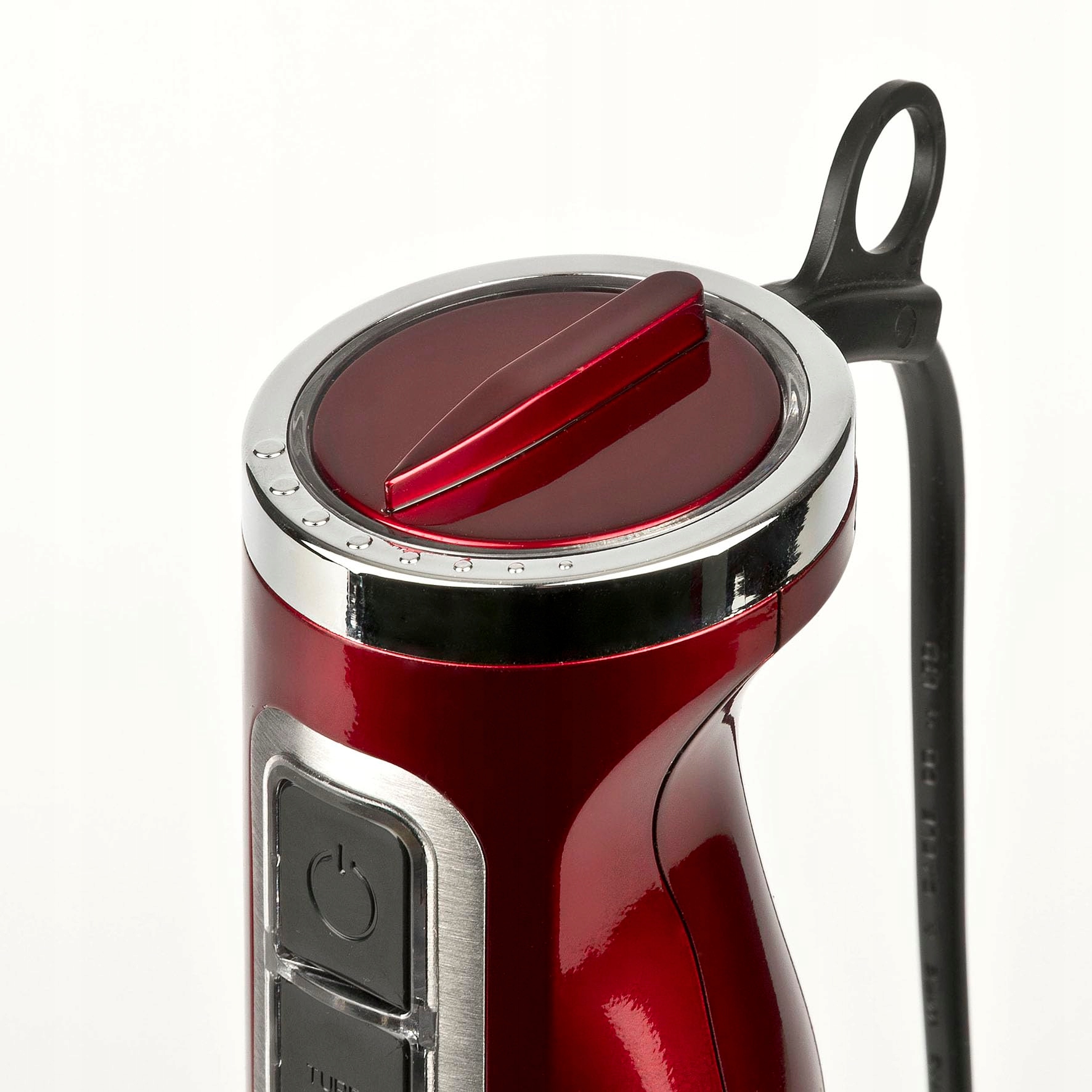 Regulacja prędkości – 8 prędkości + Turbo dla precyzyjnego miksowania