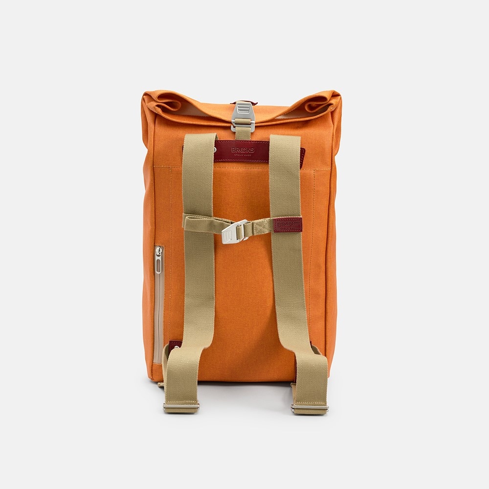 Regulowana pojemność i ergonomiczne paski