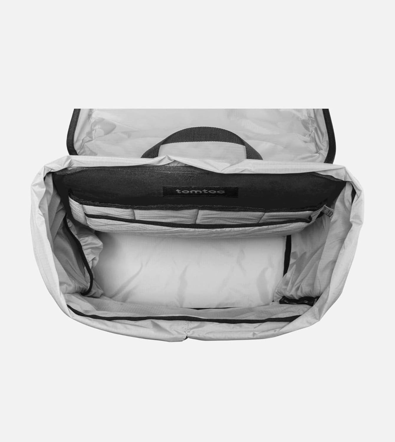 Klasyczny design z klapą i wodoodpornością