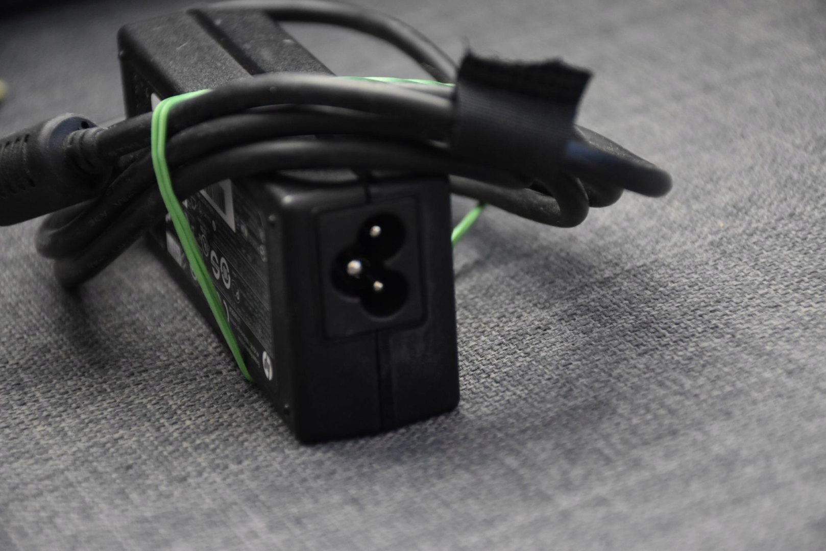 Moc 65W i napięcie 19.5V – Idealne parametry dla laptopów HP