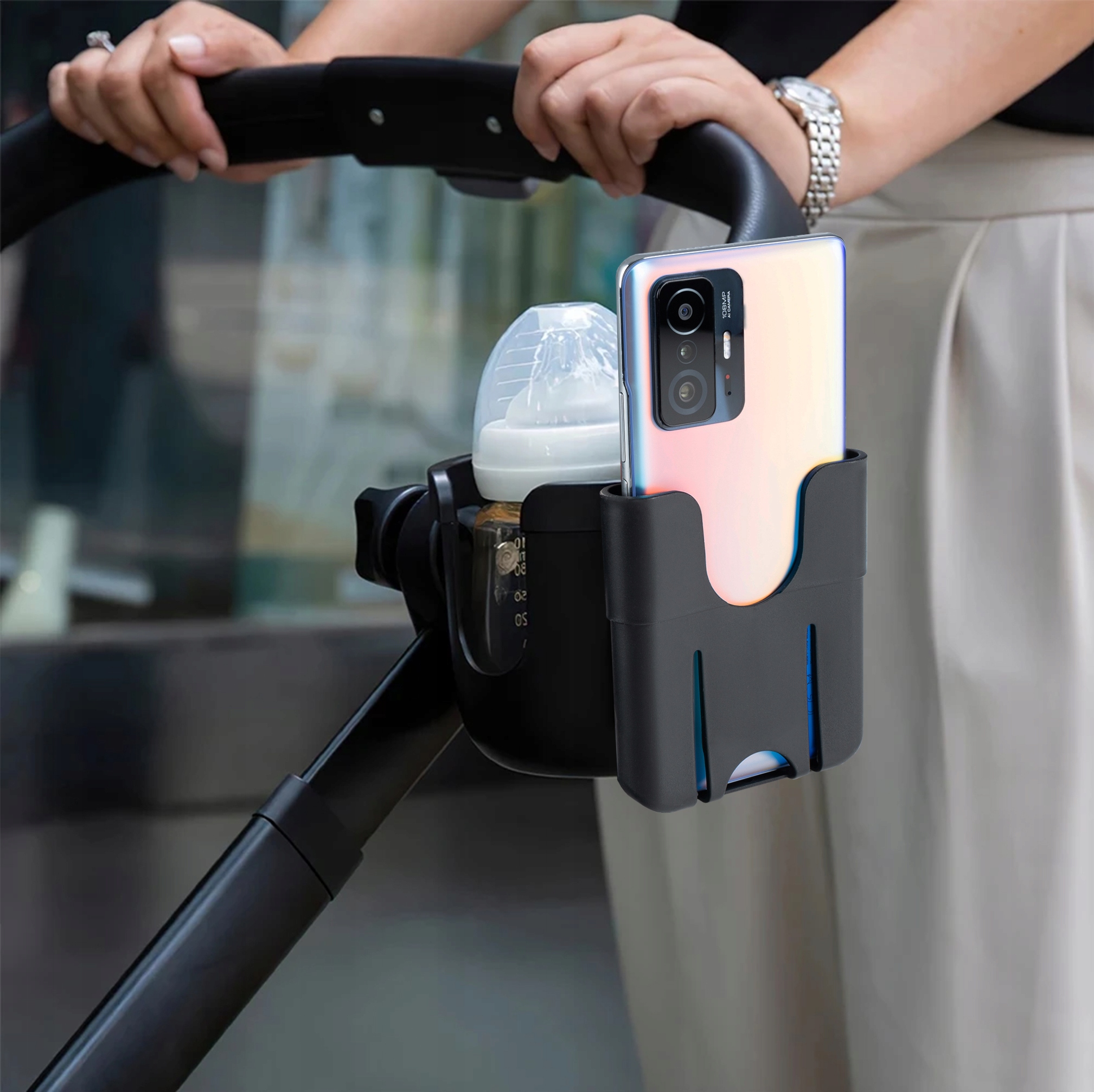 Funkcjonalność 2w1: Uchwyt na kubek i telefon