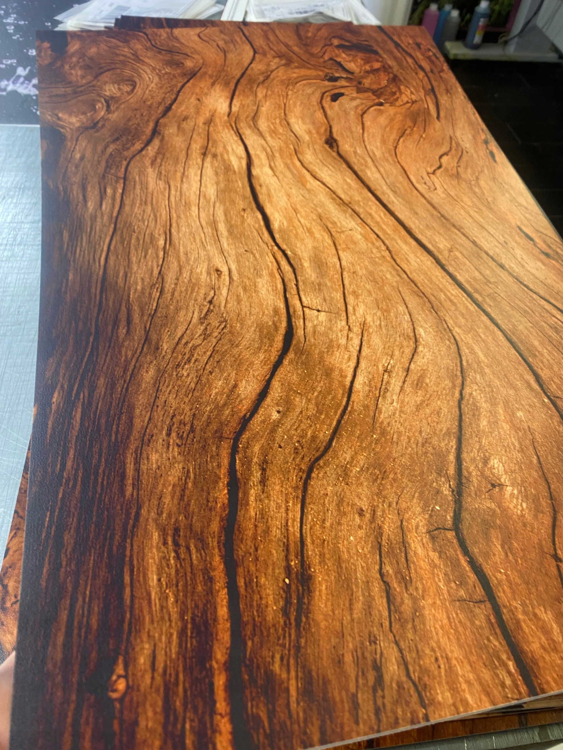 Wysokiej jakości wykonanie z plexy – Trwałość i estetyka