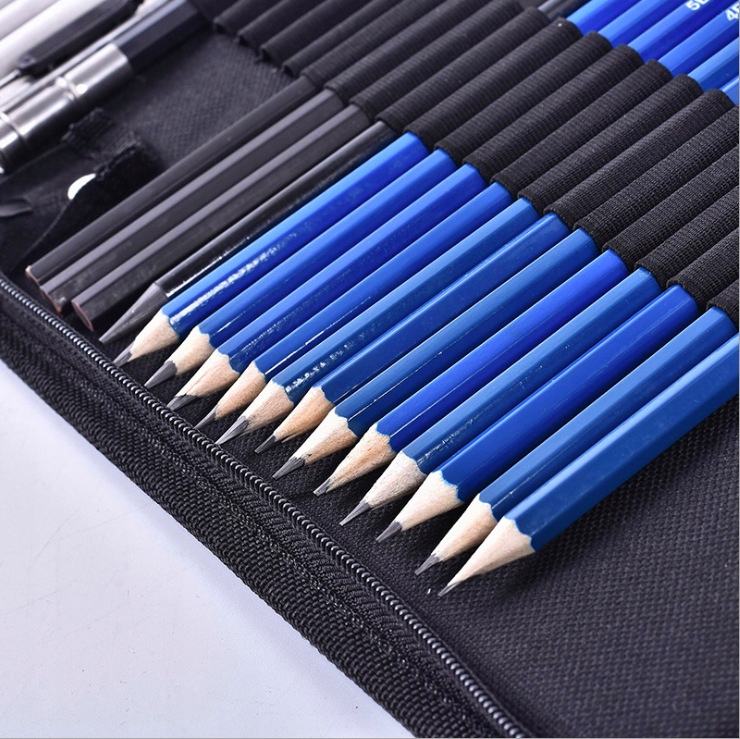 Różnorodność Ołówków i Węgla w Zestawie