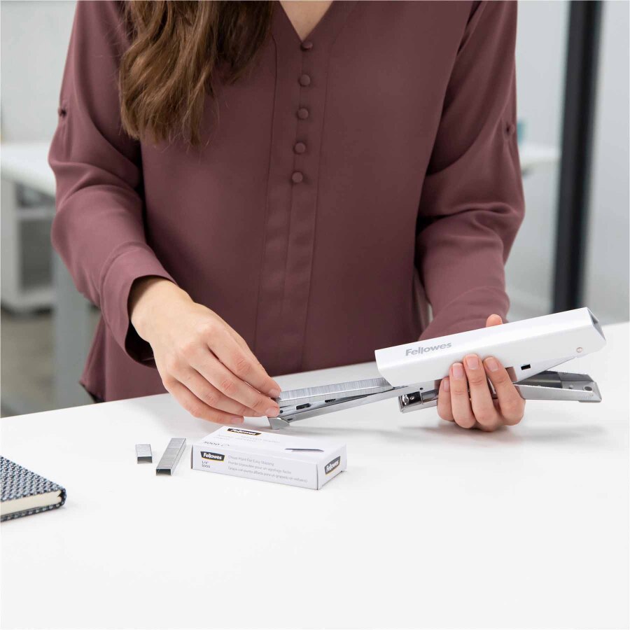 Wygodne ładowanie zszywek i ergonomiczny design