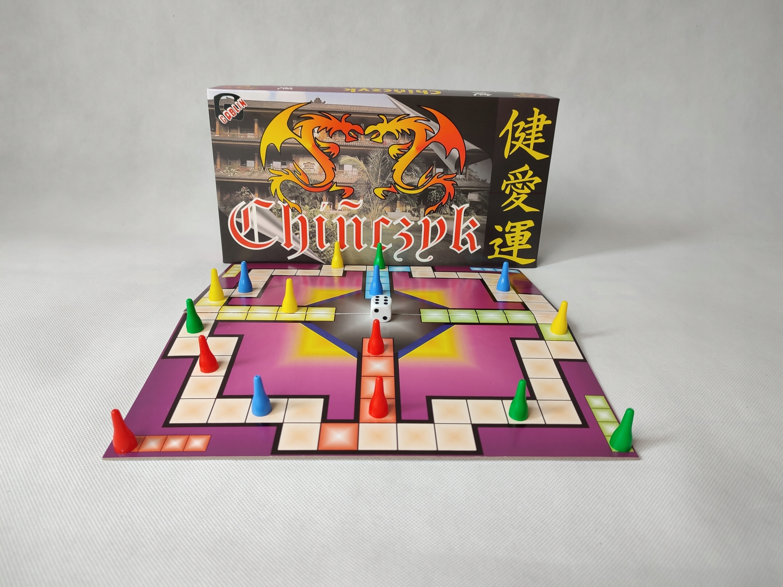 Prosta i dynamiczna rozgrywka dla 2-4 graczy