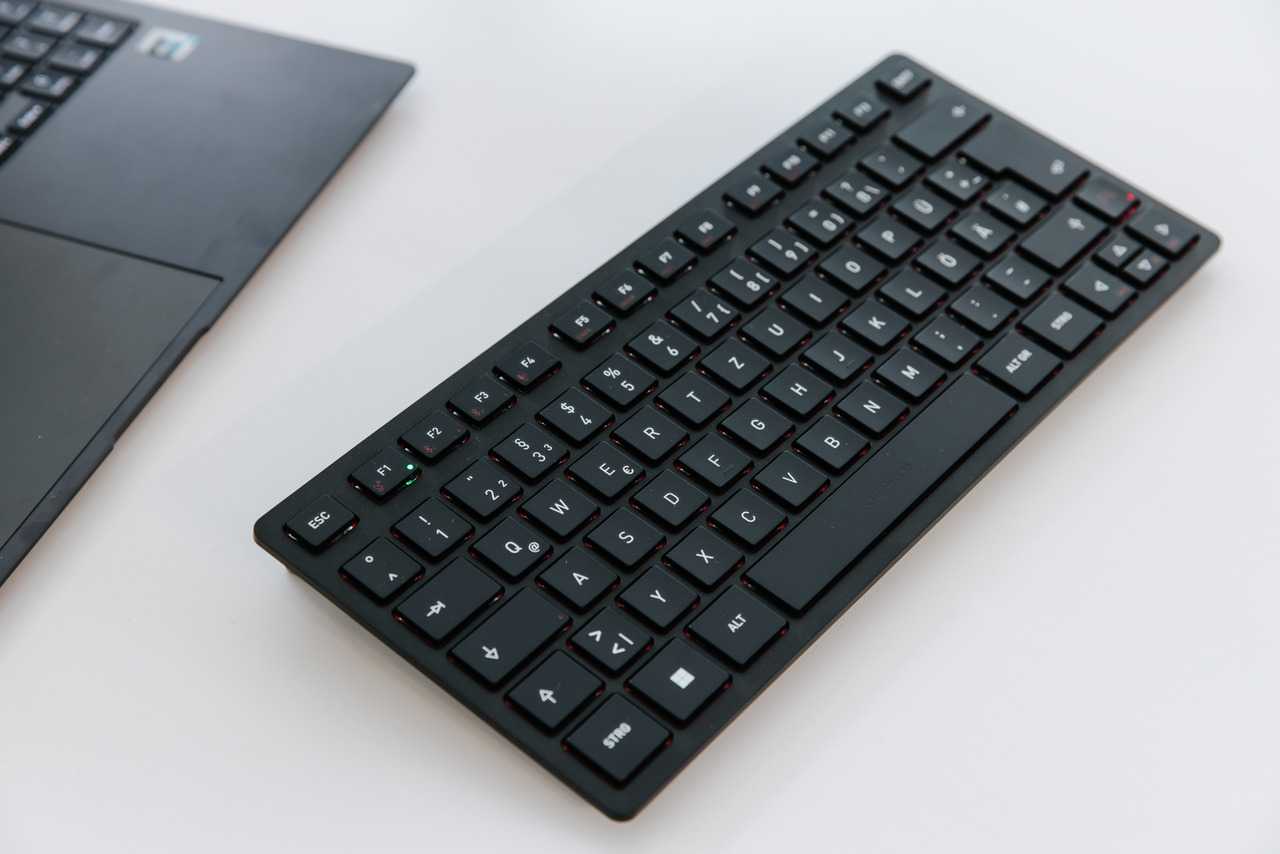 CHERRY KW 9200 MINI WIRELESS – Klawiatura bezprzewodowa dla każdego
