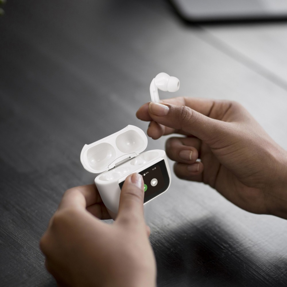 Wbudowany mikrofon do wygodnych rozmów telefonicznych