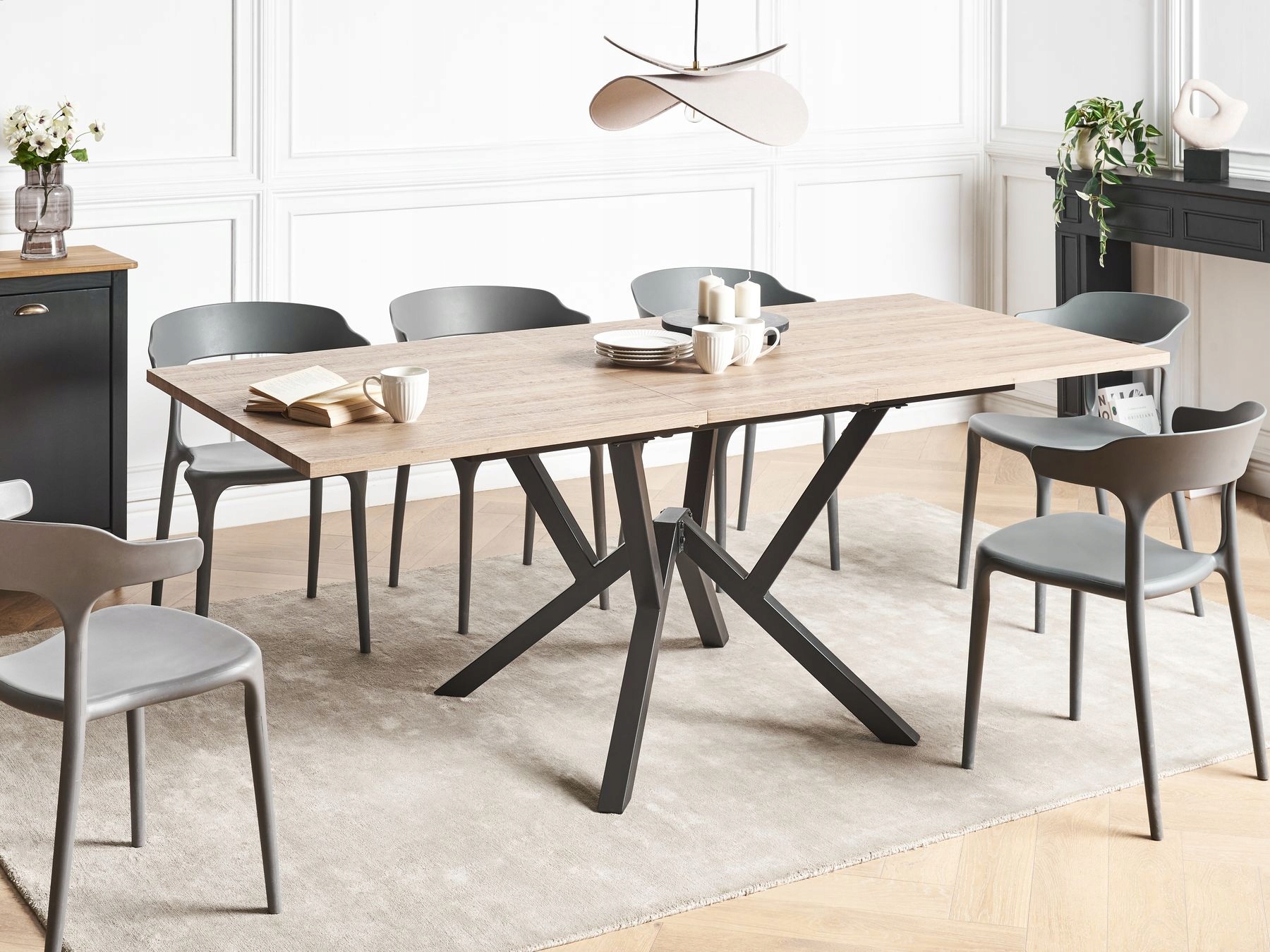 Wysoka jakość wykonania z materiałów MDF i żelaza