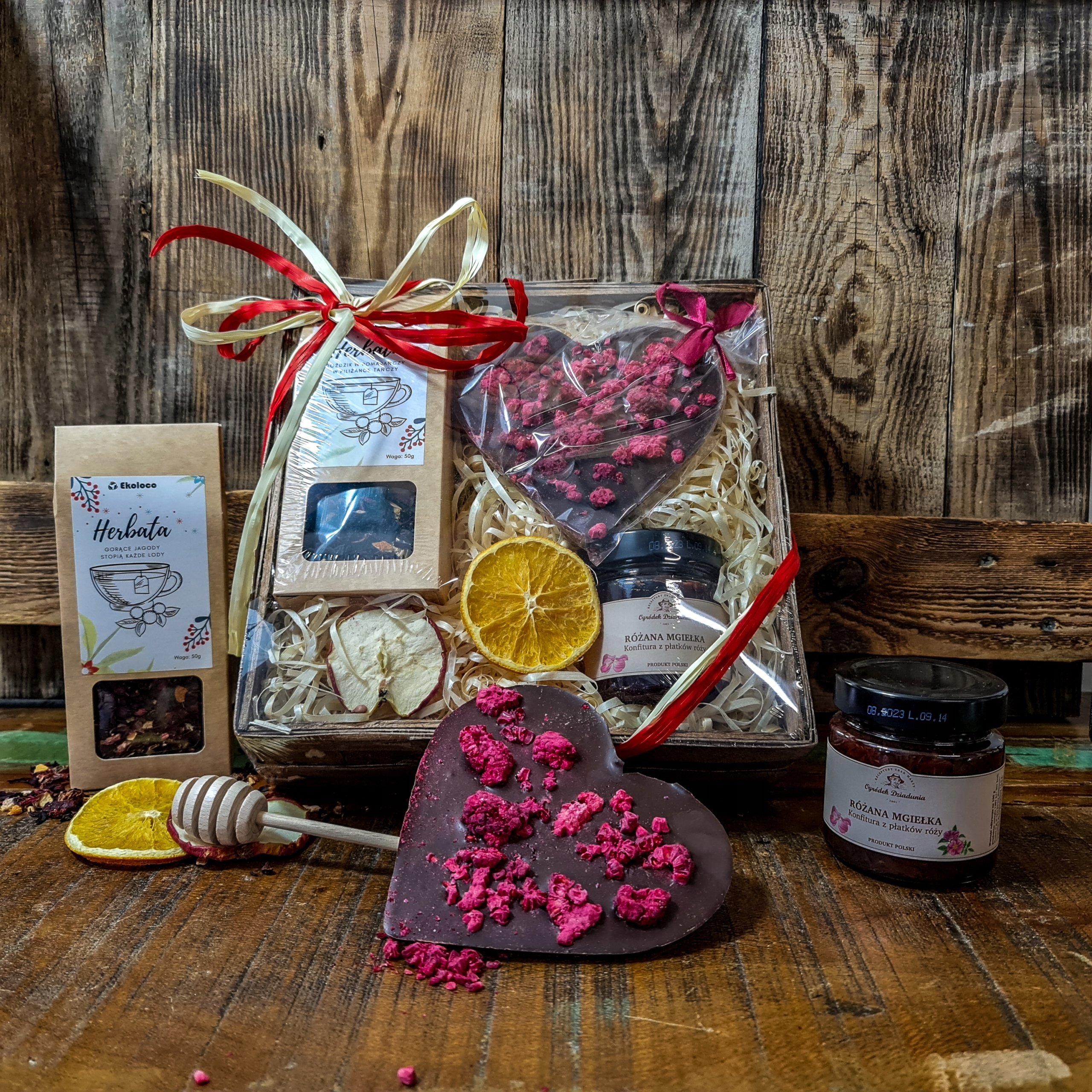 Wyjątkowe smakołyki w koszu prezentowym