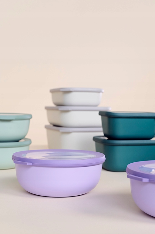 Estetyczny design i kolor Nordic Lilac – stylowe uzupełnienie stołu