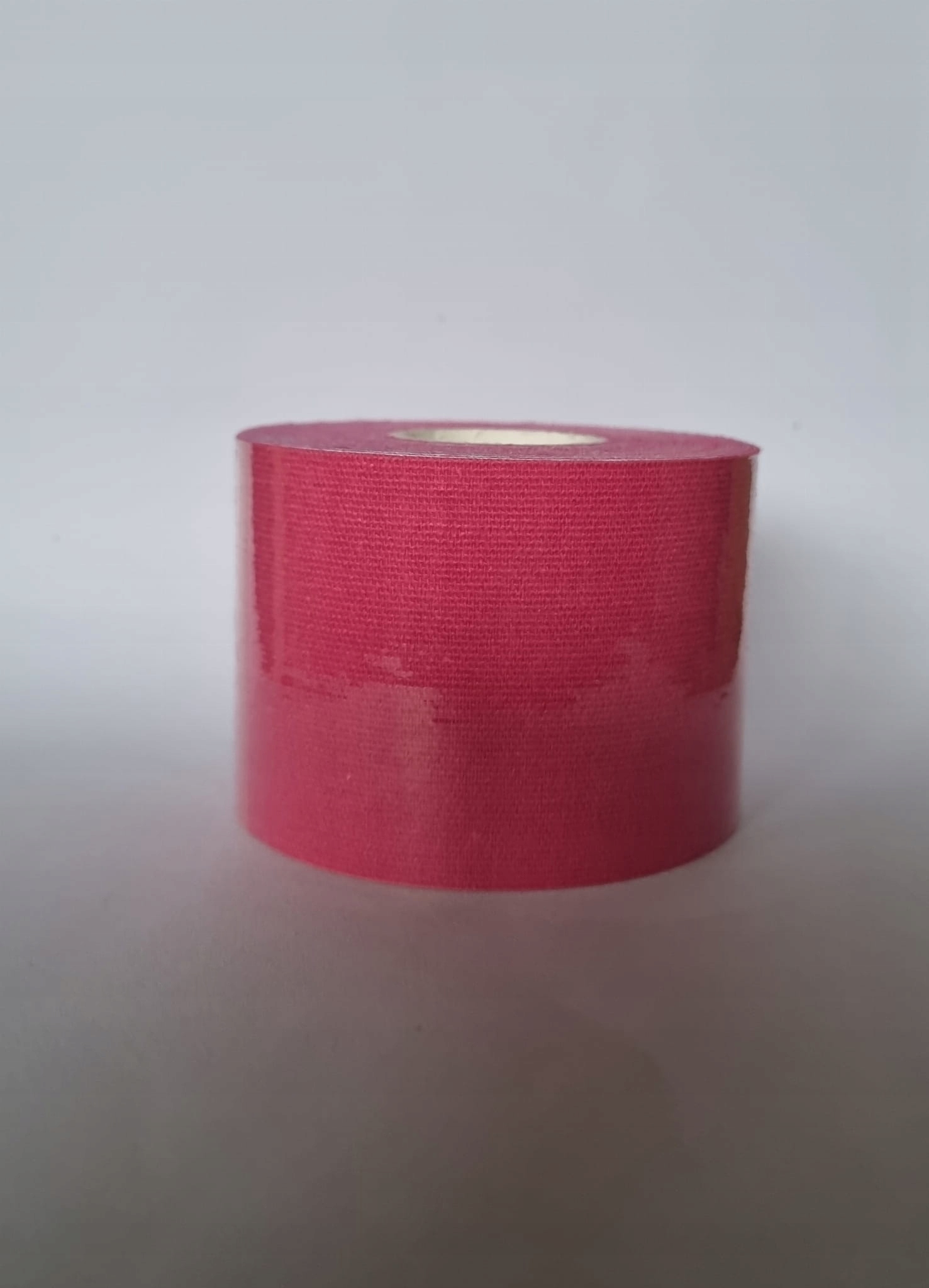 Zastosowanie taśmy w fizjoterapii – Jak skutecznie wykorzystać kinesiotaping