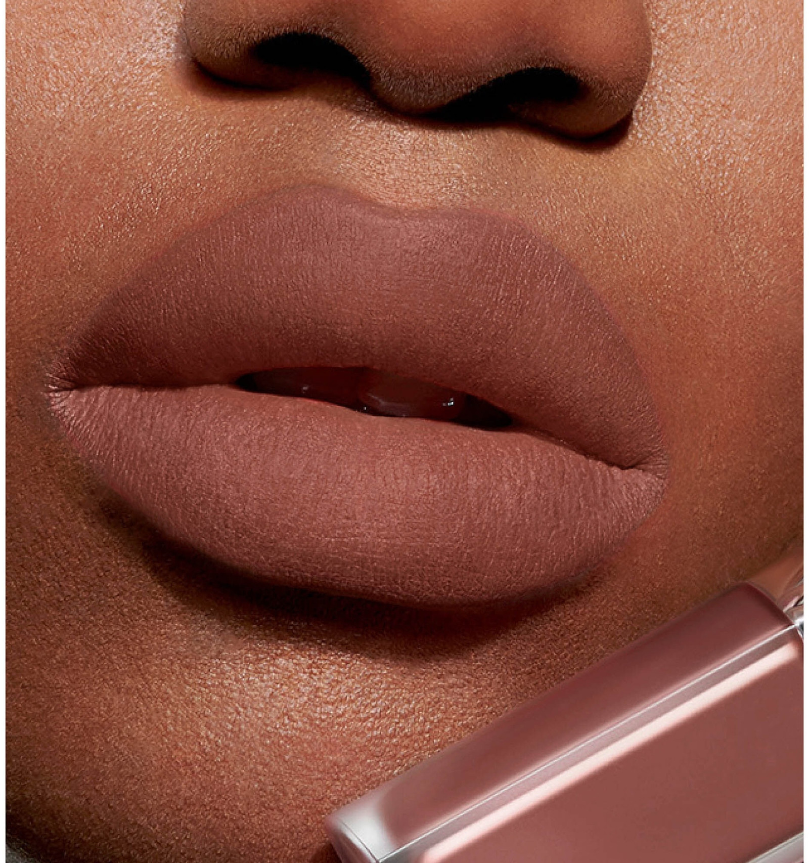 Matowe wykończenie – Komfort noszenia przez cały dzień