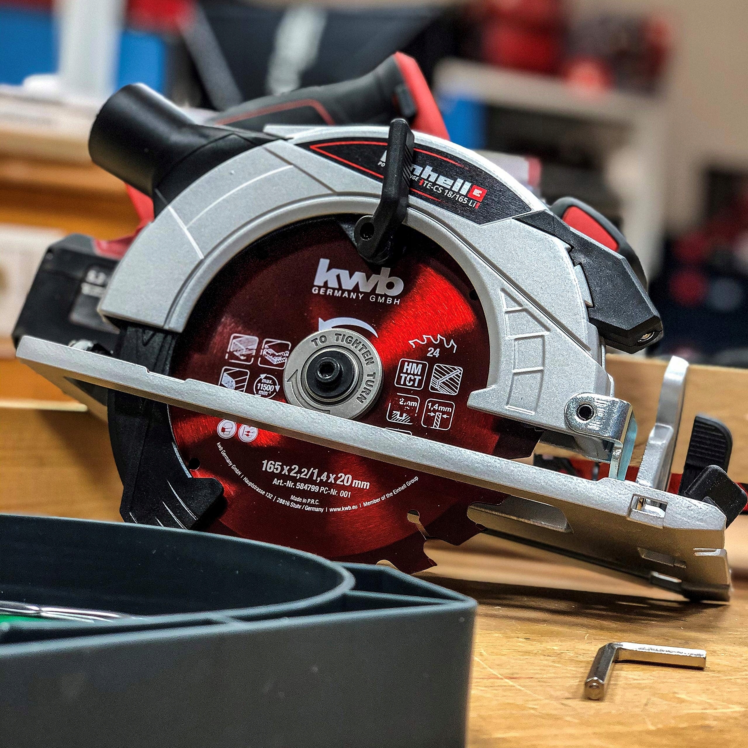 Specjalistyczne Funkcje Cięcia – Wzdłuż i Poprzecznie do Włókien Drewna