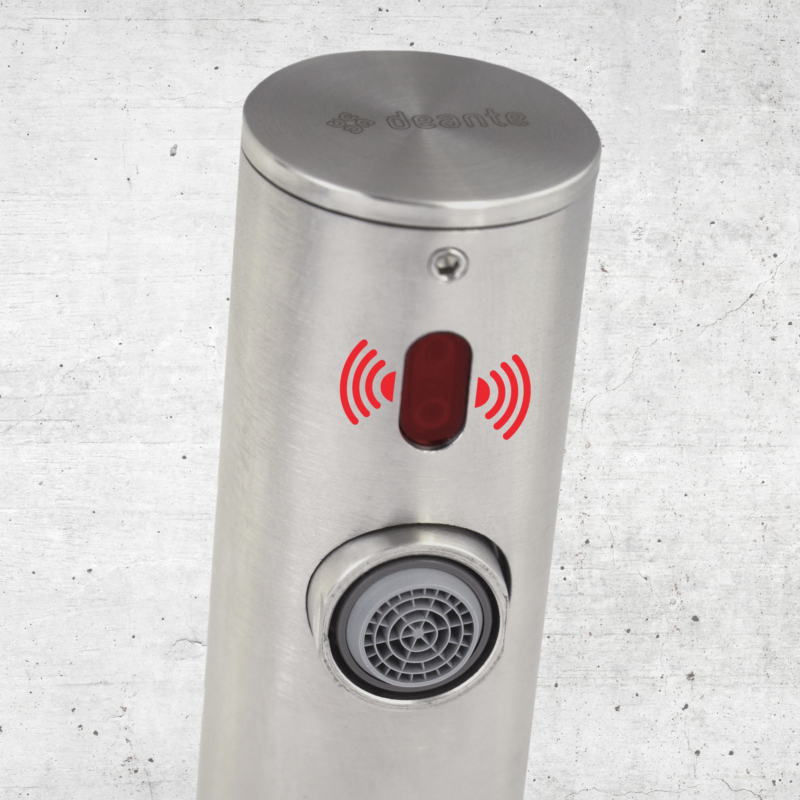 Sensor umiejscowiony na górze korpusu, wolny od zabrudzeń i przypadkowych sygnałów