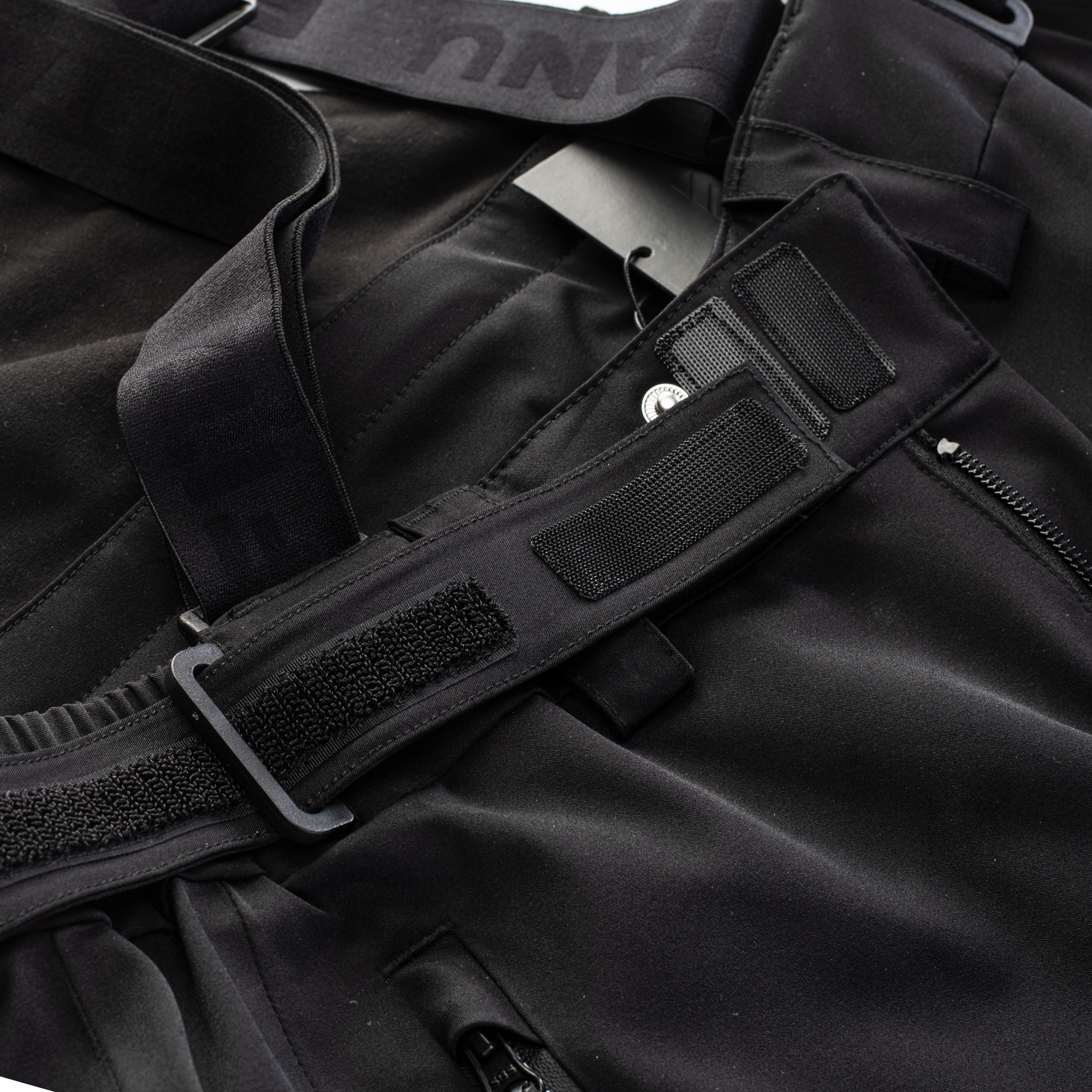 Wodoodporność i oddychalność – Kluczowe cechy spodni MALTINO