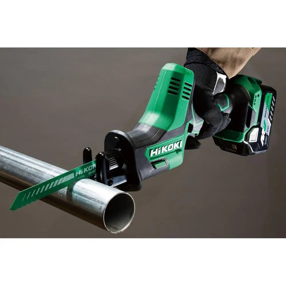 Możliwość montażu ostrzy do wyrzynarek