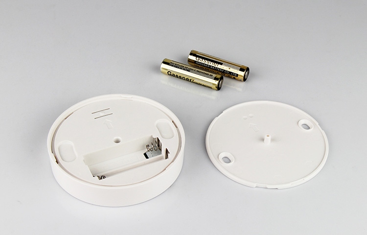 Wygodne zasilanie – Baterie AAA (2x1.5V)