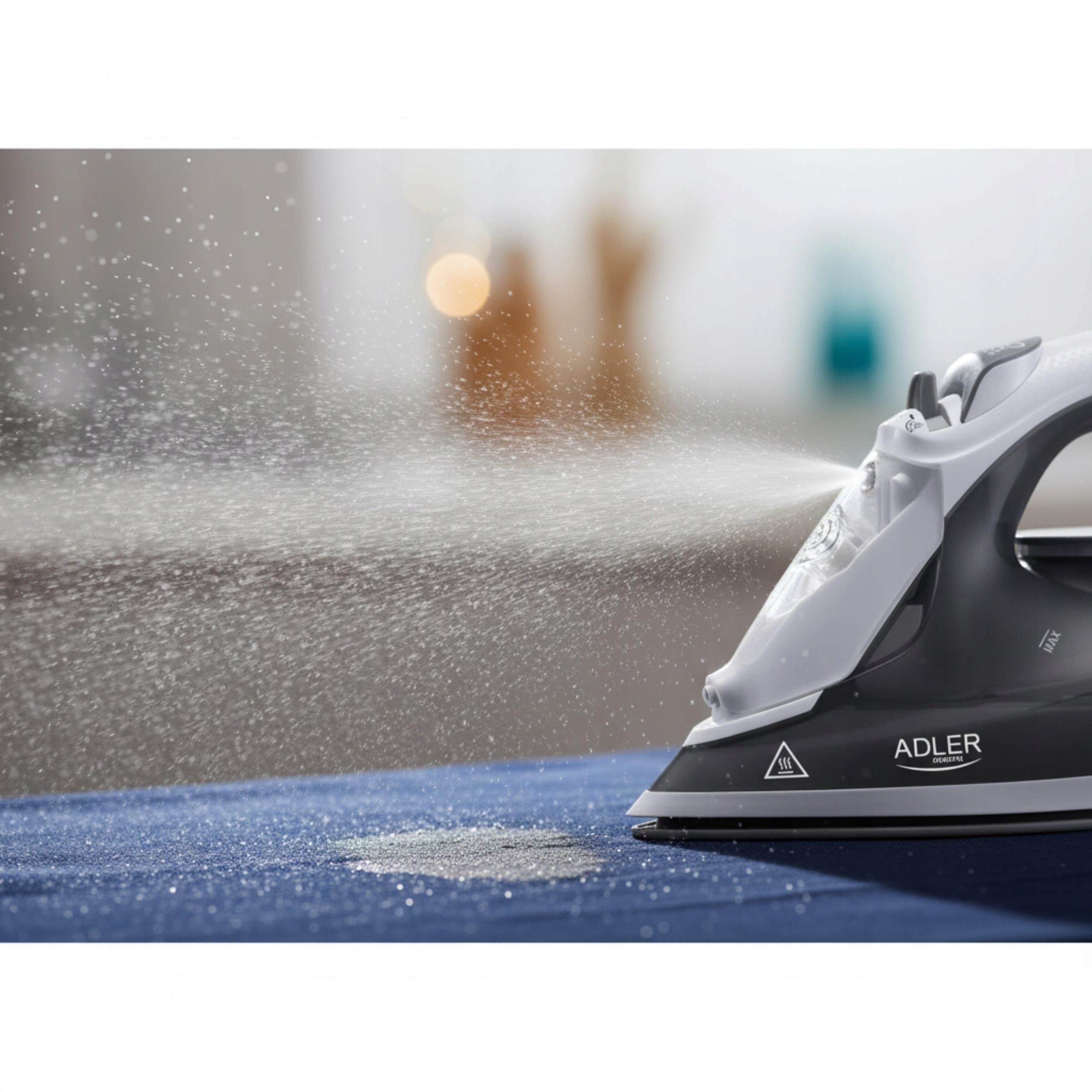 Żelazko parowe z ceramiczną stopą Adler AD 5051 – Twoje wsparcie w perfekcyjnym prasowaniu