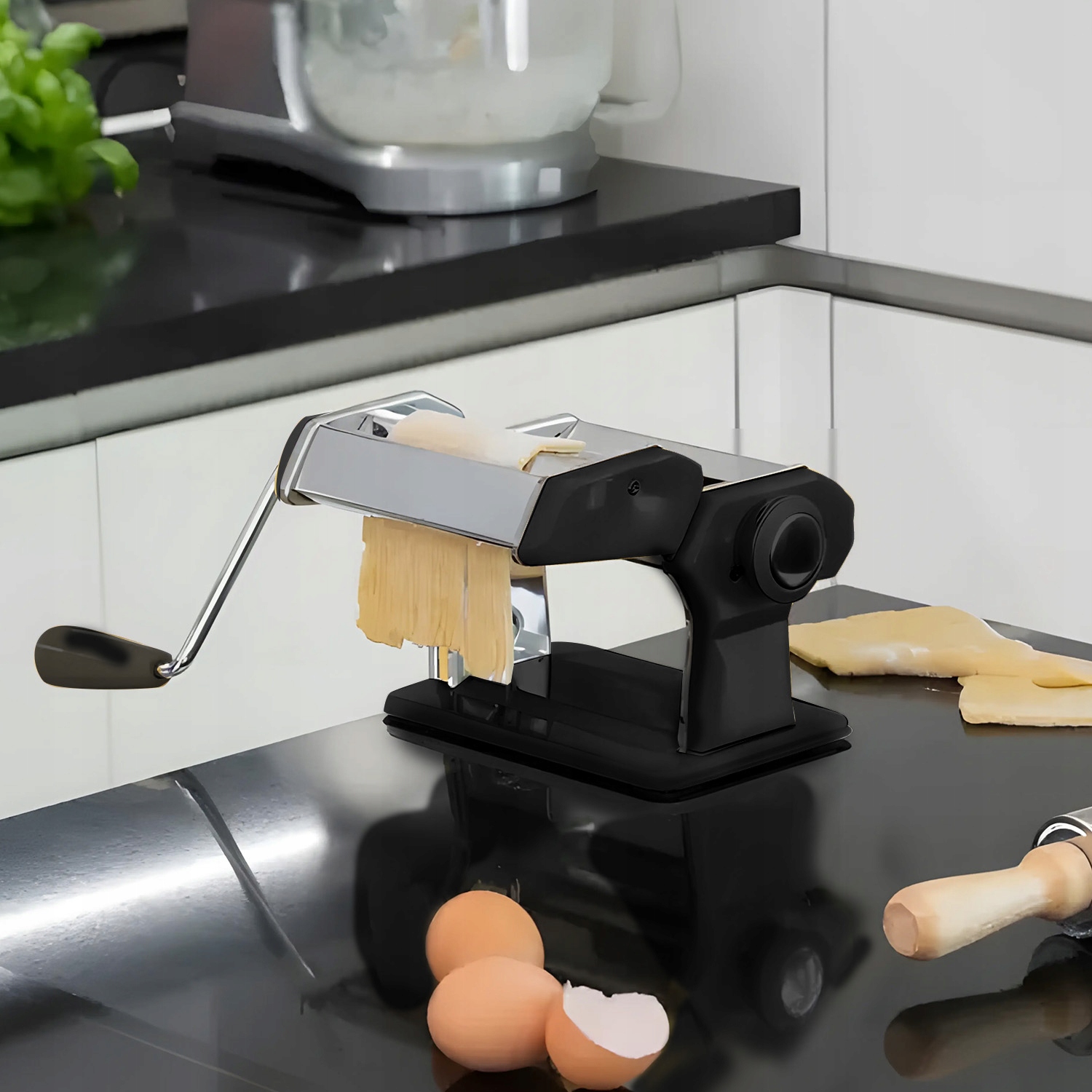 Pomocnik w Twojej kuchni – stwórz różnorodne rodzaje makaronu