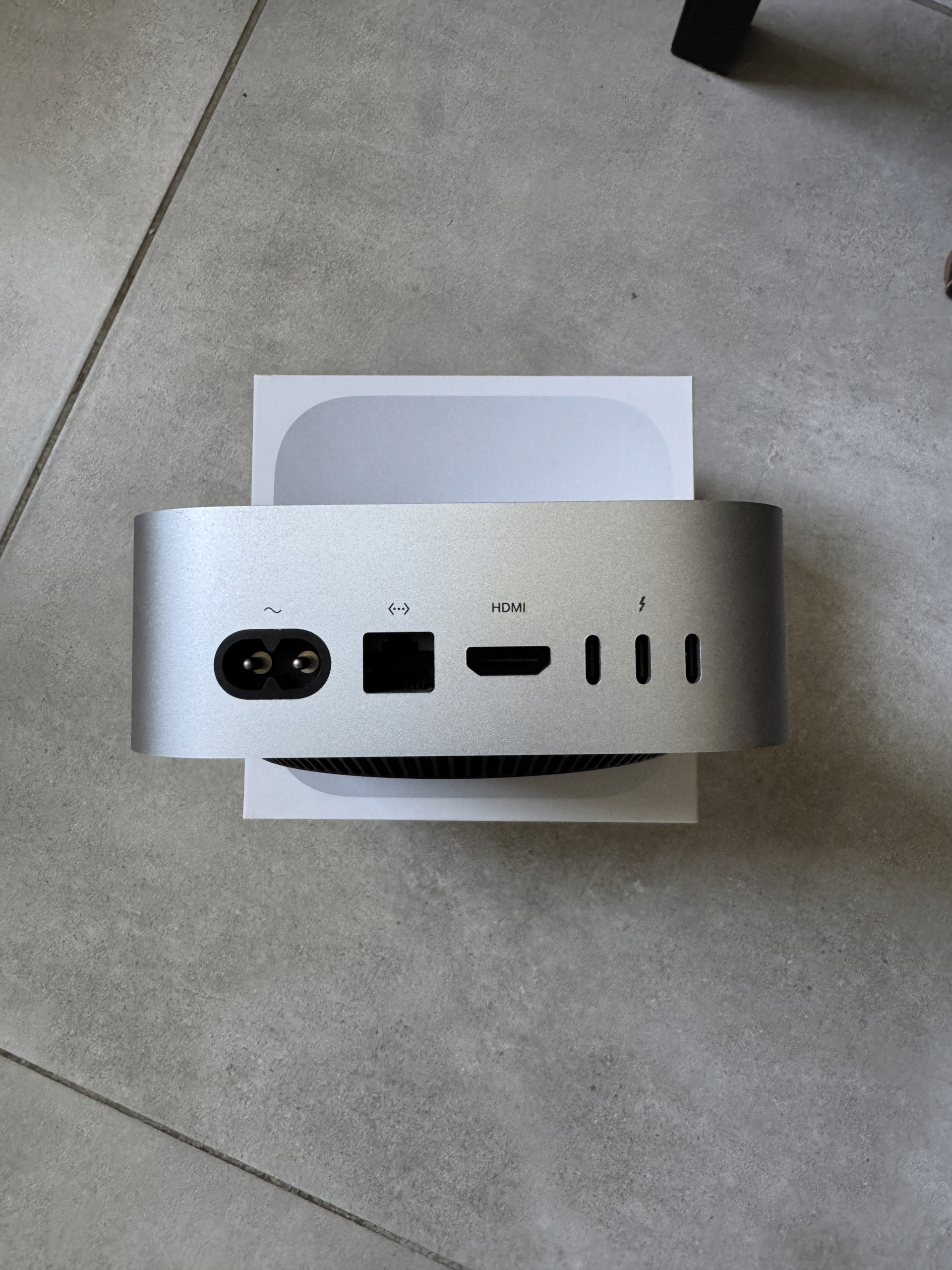 Wygodne połączenia – Porty Thunderbolt 4 i USB-C