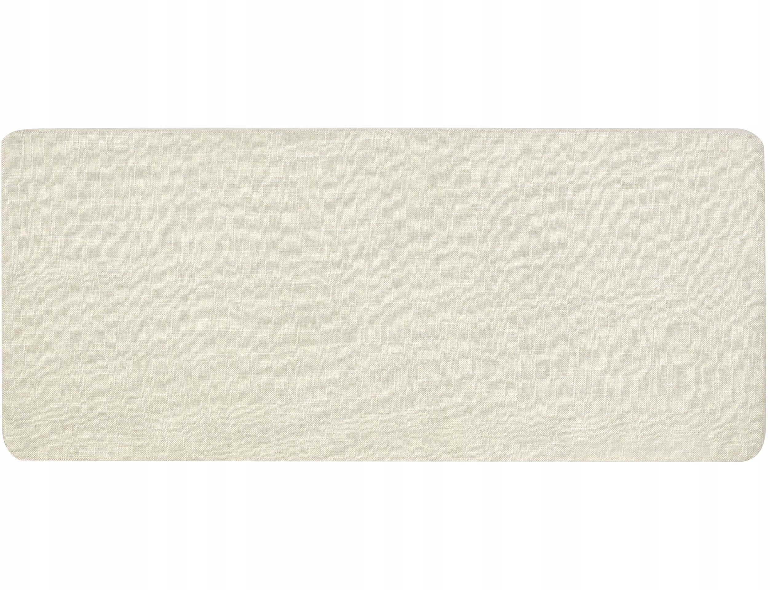 Przestronny schowek na koc i inne akcesoria