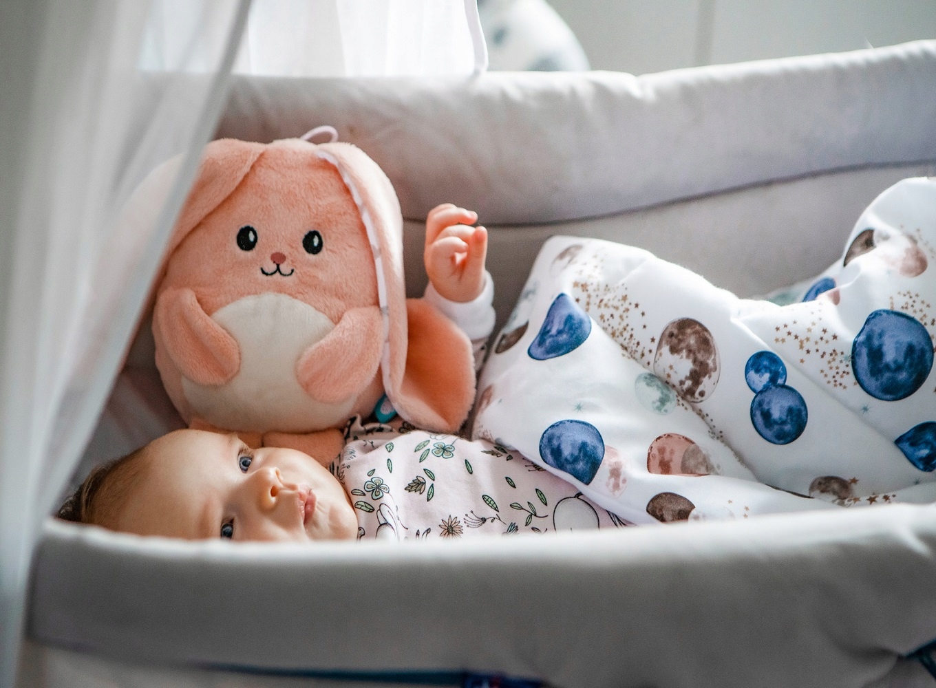 5 uspokajających dźwięków dla lepszego snu