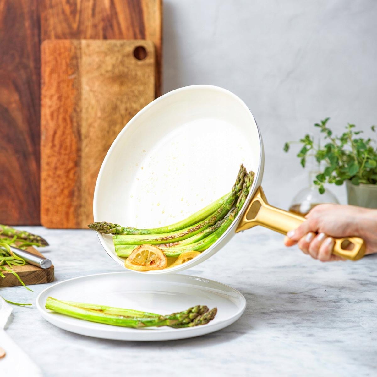 Wszechstronność użytkowania – Idealne na każdą płytę grzewczą