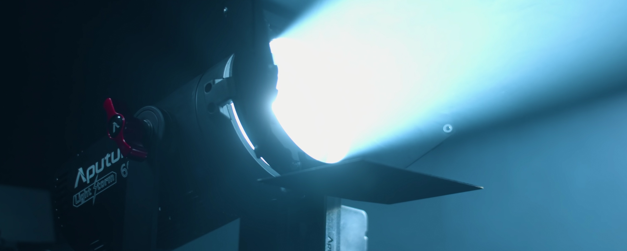 width=100% strumień światła lampy LED Aputure Light Storm LS 60x