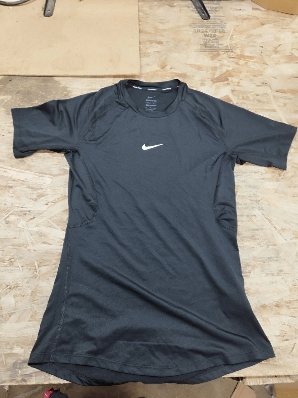 Koszulka termoaktywna Nike Pro SS M czarna – Komfort i styl w każdym treningu