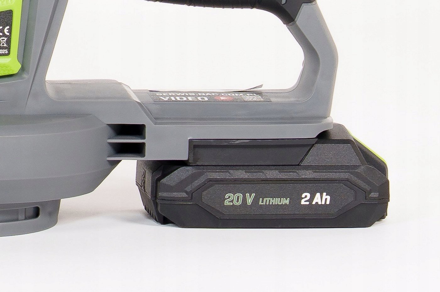 Wydajny akumulator litowo-jonowy – Długi czas pracy i szybki rozruch