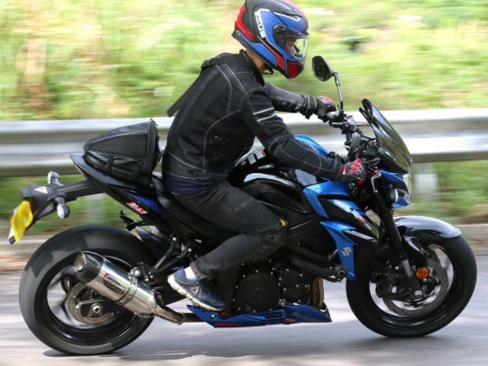 Uniwersalne zastosowanie – torba na ramię po zdjęciu z motocykla